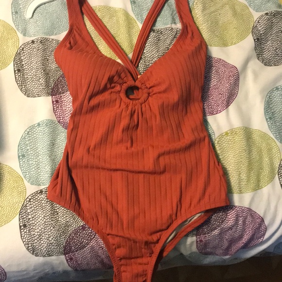 Kona Sol swimsuit NWT - Picture 3 of 8